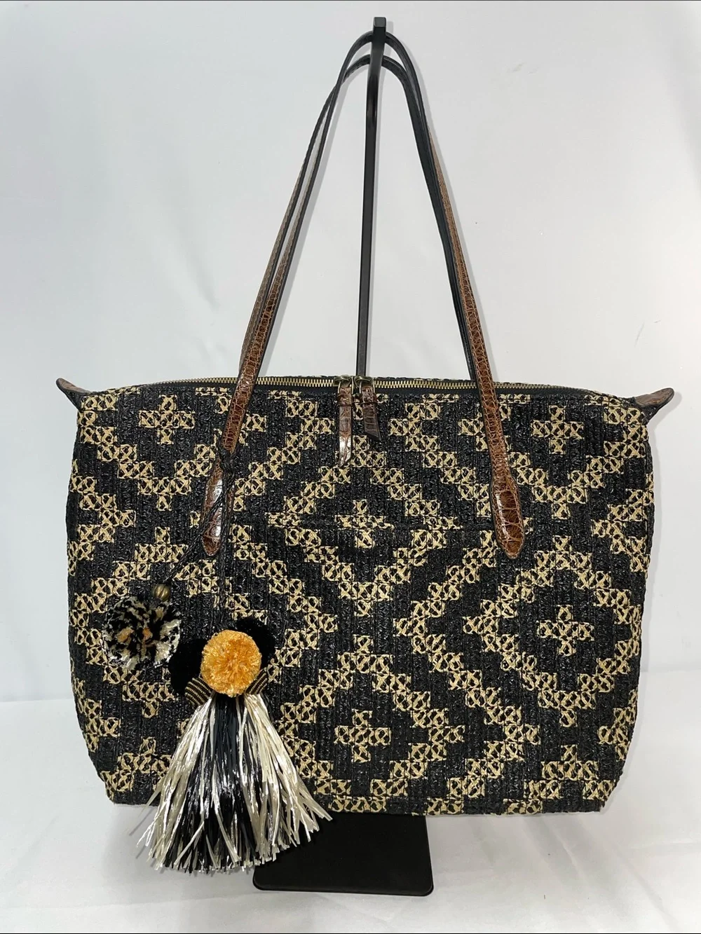 ERIC JAVITS BLACK AND TAN GEOMETRIC TOTE BAG FTL-07-157